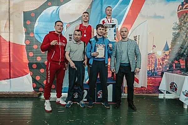 С победителем Первенства Алматы Кириллом Картавым